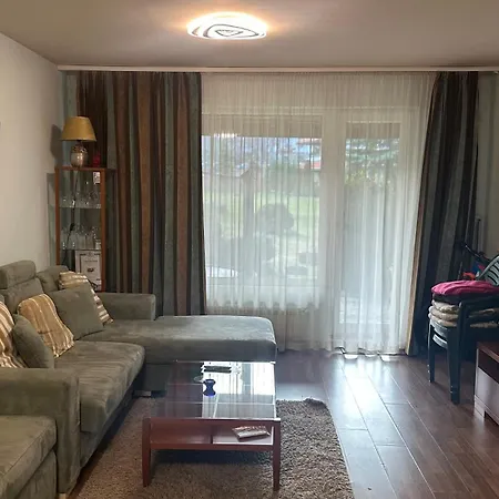 Eleonor Mountain 2 *