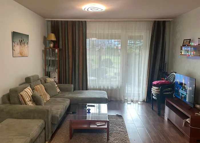 Eleonor Mountain 2 *