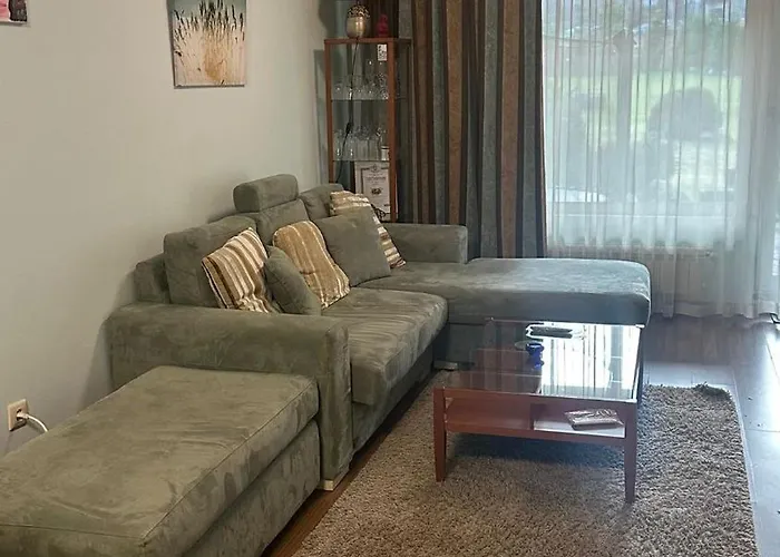 Eleonor Mountain 2 * 班斯科